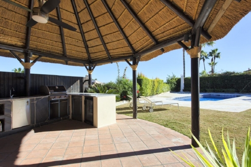 Pavillon with barbecue area