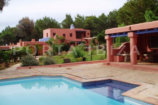 villa in Santa Gertrudis for sale