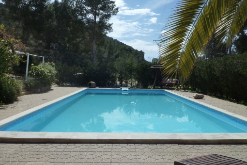 pool area-salinas-villa