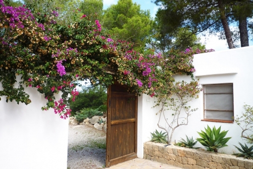 entrance-nice house-Roca Llisa:Cala Llonga