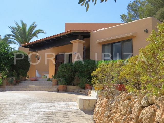 Charming finca situated in the wonderful Benimussa valley