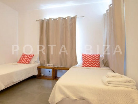 bedroom2-stunning villa-es cubells