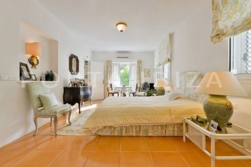 bedroom-very nice villa-cala bassa-sea view