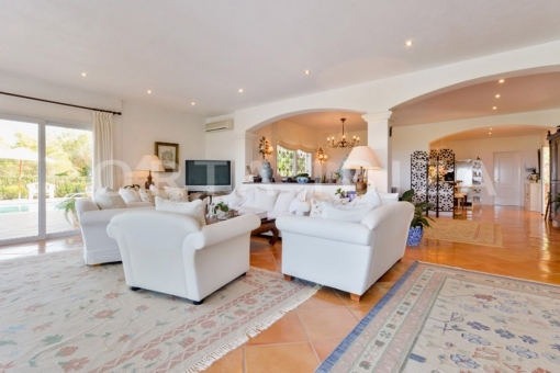 livingroom-very nice villa-cala bassa-sea view