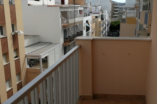 Kleiner Balkon der Wohnung