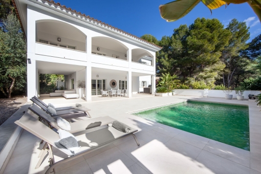 Picturesque villa in idyllic surroundings in Camp de Mar