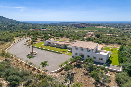 Newly-built finca with views of the sea in Sant Llorenç des Cardassar