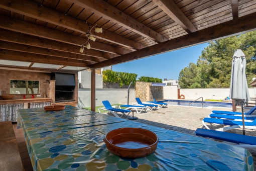 Covered terrace with BBQ area