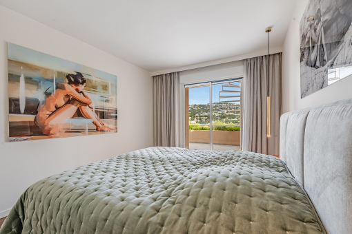 Bedroom with terrace access