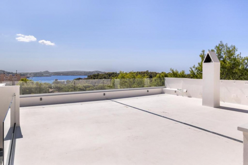 Tolle Dachterrasse mit Meerblick