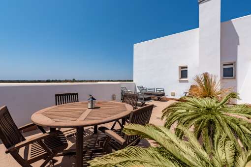 Dining area on the rooftop