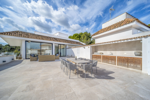 Rooftop with outdoor kitchen