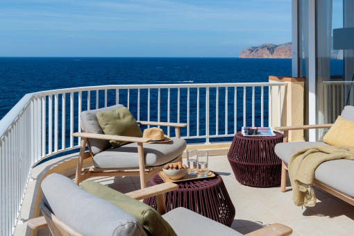 Terrace with stunning sea views