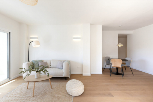 Modernes Lichtparadies in Santa Catalina – Stylisch Wohnen mit Terrasse und Flair