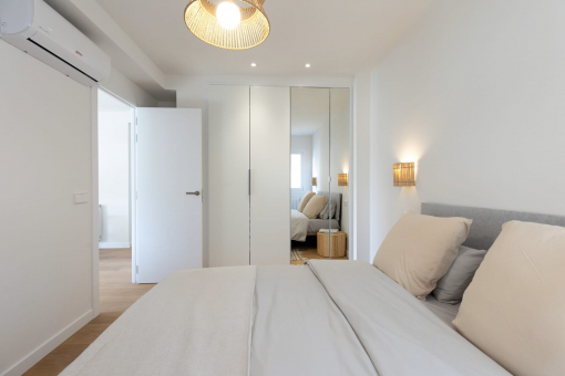 Zweites Schlafzimmer mit Einbauschränken