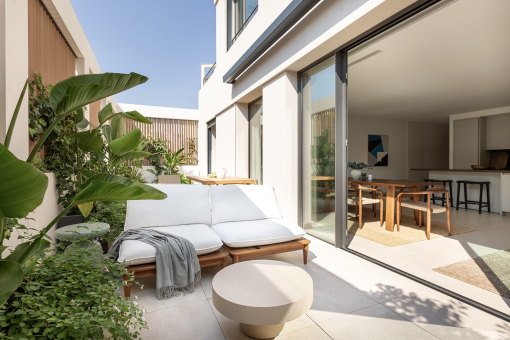 Expansive private terrace