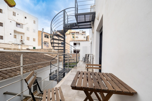 Balcony with spiral staircase