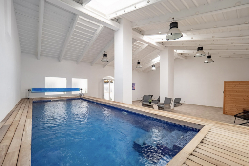 Communal spa with indoor pool and sauna