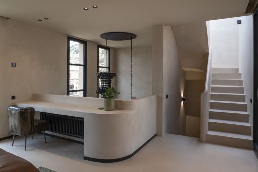 Office corner in the master bedroom?