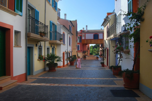 Straßenbild in Gated Community