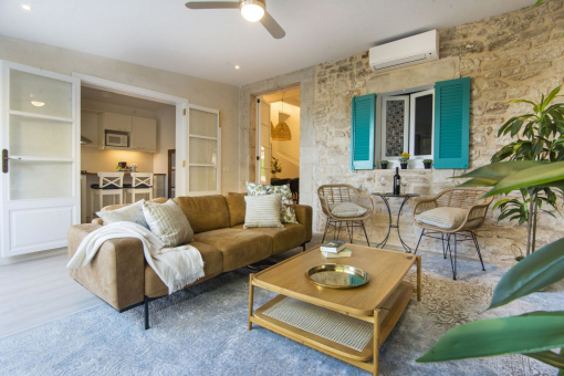 Stadthaus mit Ferienvermietlizenz im Herzen von Santanyi