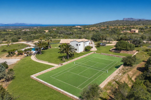 Finca con pista de tenis y vistas al mar entre Manacor y Colònia de Sant Pere