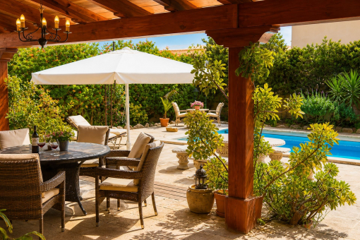 Covered terraces directly attached to the house
