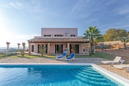 Beautiful finca with views over Mallorca in Son Macia