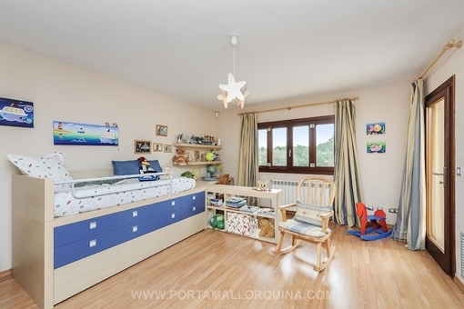 Encantador dormitorio infantil