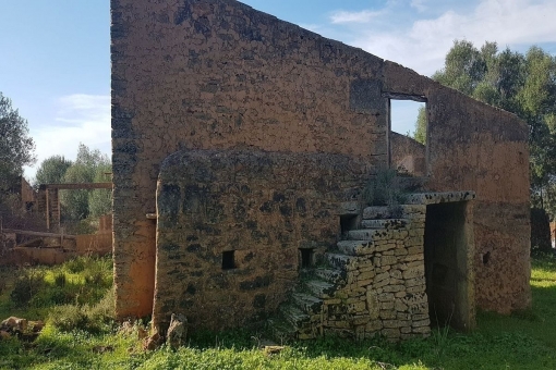 Old stone ruin