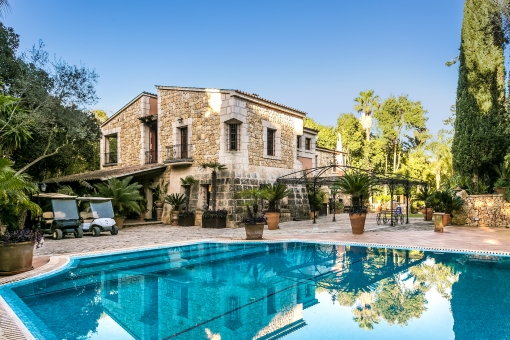 Wonderful finca in Sencelles with rental licence for 10 persons and impressive vegetation