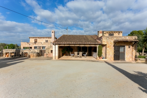 Exterior view of the large finca