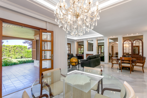 Living area with access to the terrace