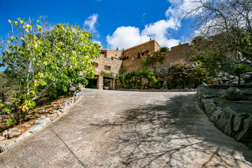 Idyllische Finca in leichter Hanglage