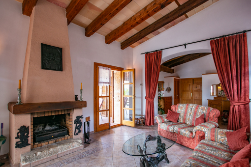 Spacious living area with fireplace