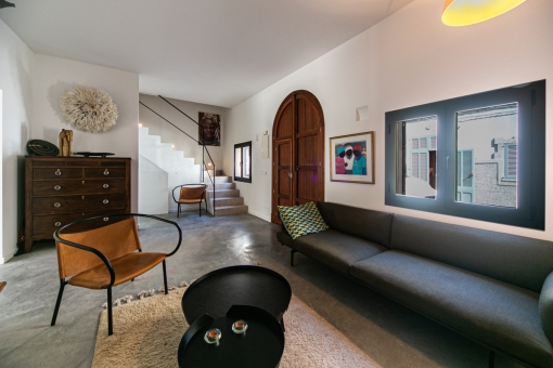 Alternative view of the living area
