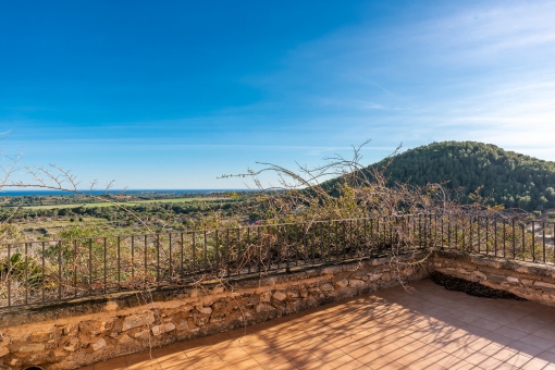 Roof terrace with lanscape views