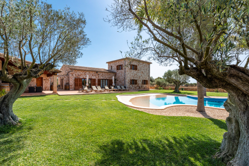 Exterior view of the finca