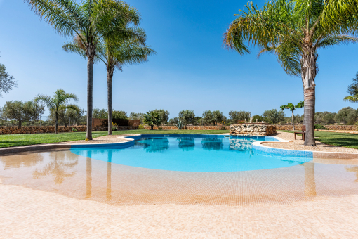 Impressive pool area