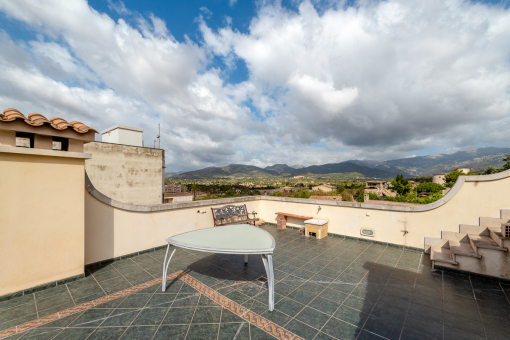 Dachterrasse mit Bergblick