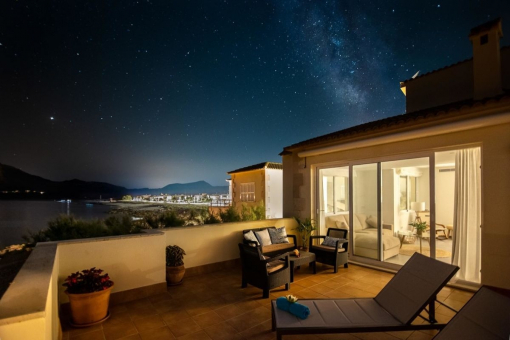 Atemberaubende Maisonette-Wohnung direkt am Meer mit Ferienvermietlizenz in Son Serra de Marina