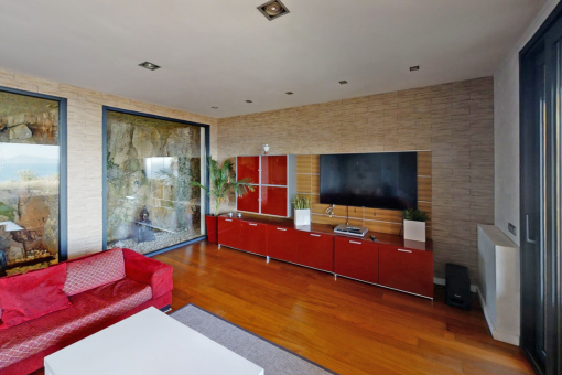 Glazed rock wall living room