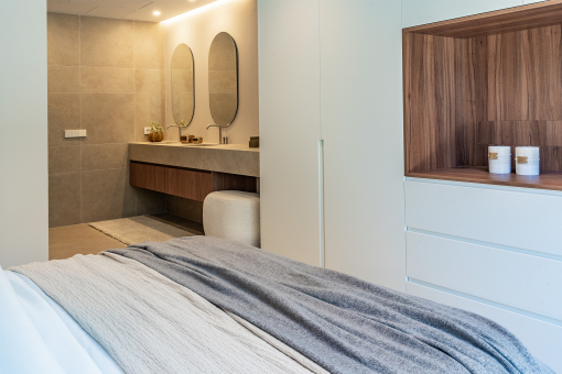 Master bedroom with en-suite bathroom