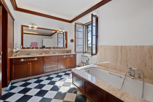 Bathroom with bath tub