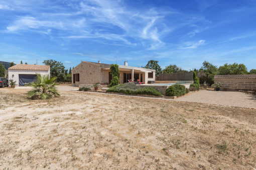 Garden and finca