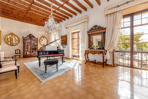 Grosser Wohnbereich mit viel Licht