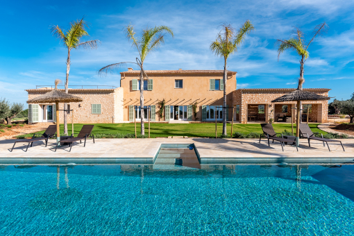 Newly-built finca with pool in Ses Salines