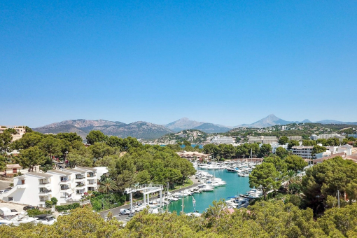 Villa construction project with harbour views in Santa Ponsa