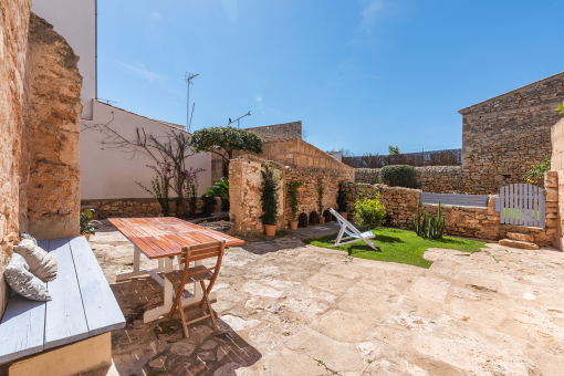 Spacious patio with outdoor dining area