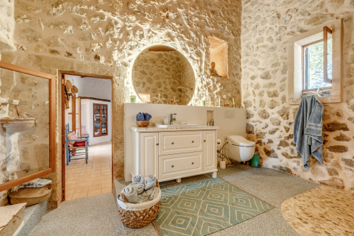 Authentic bathroom with lots of character